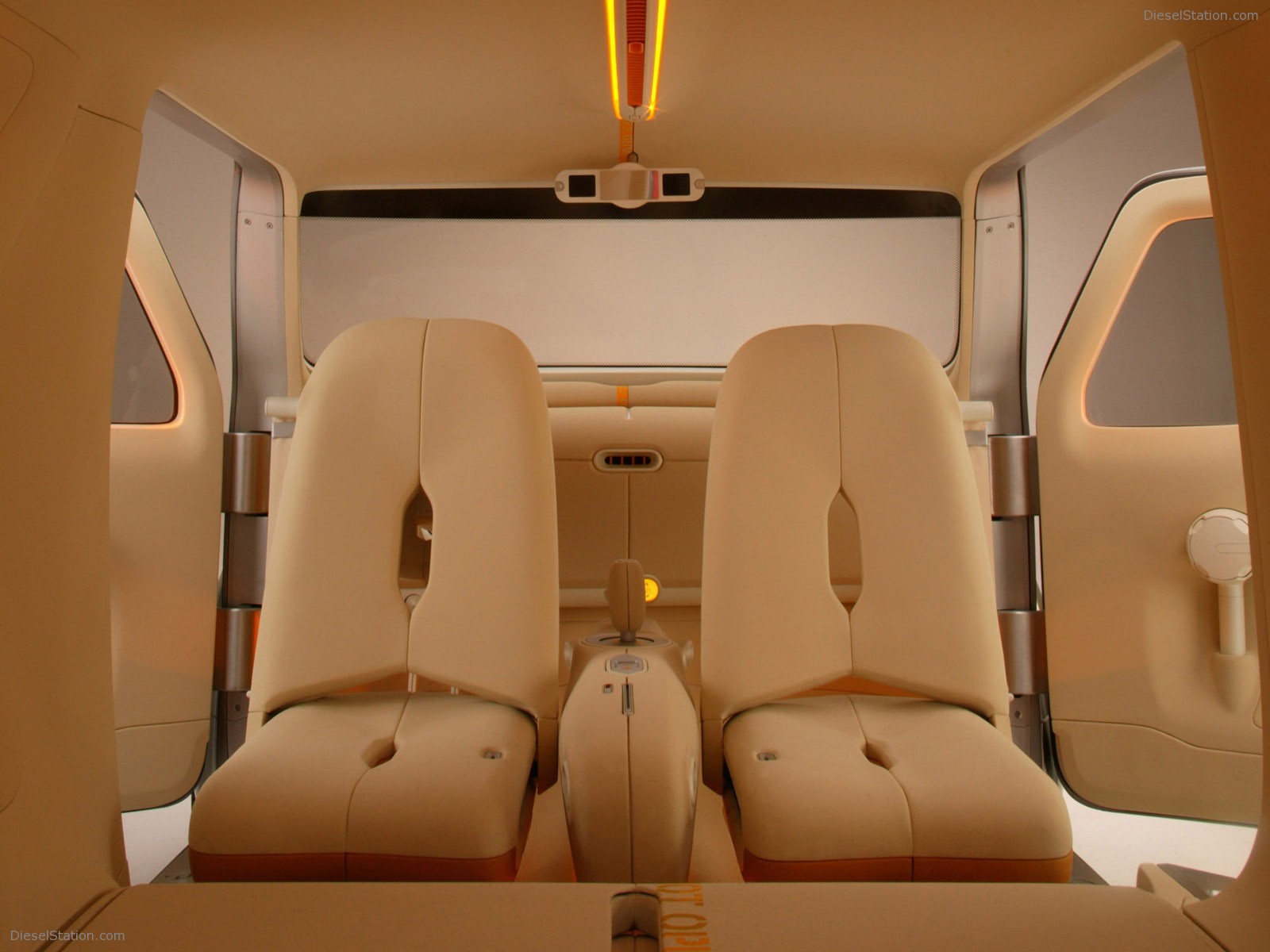 Ford SYNus Concept